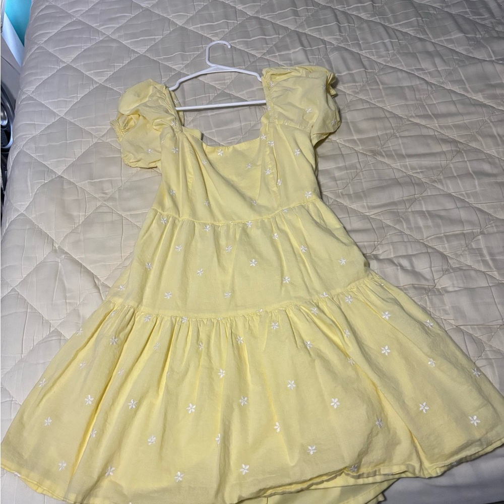 Jessica Simpson Yellow Puff-Sleeve Tiered Mini Dress